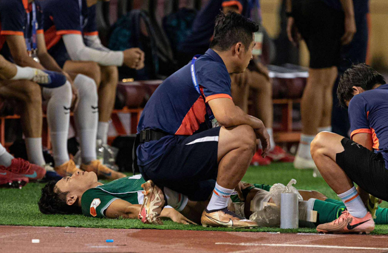 bui-tien-dung-chan-thuong-tuyen-viet-nam-doi-mat-thu-thach-lon-truoc-malaysia