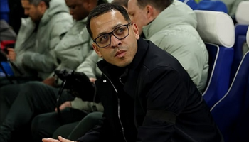 Chelsea cân nhắc thay tướng, Rosenior đối mặt nguy cơ mất ghế sớm